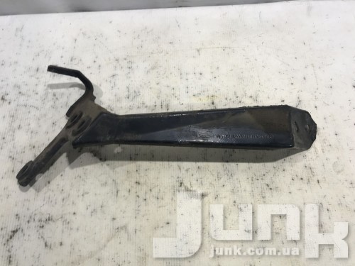 Кронштейн главного тормозного цилиндра для Mercedes W639 Vito oe A6394320340 запчасти бу Кронштейн главного тормозного цилиндра для Mercedes W639 Vito oe A6394320340 разборка бу