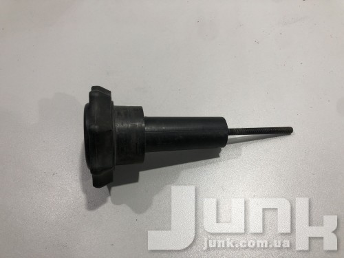 Болт крепления запасного колеса для Audi A8 D2 oe 4B0803899P разборка бу