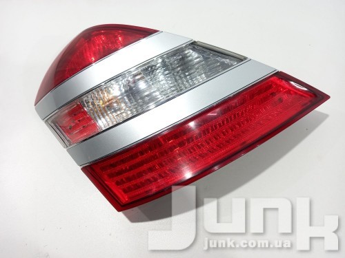 Фонарь левый в крыле для Mercedes W221 oe A2218200366 разборка бу