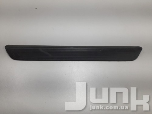 Накладка  порога внутренняя  левая oe 8R0853373 разборка бу