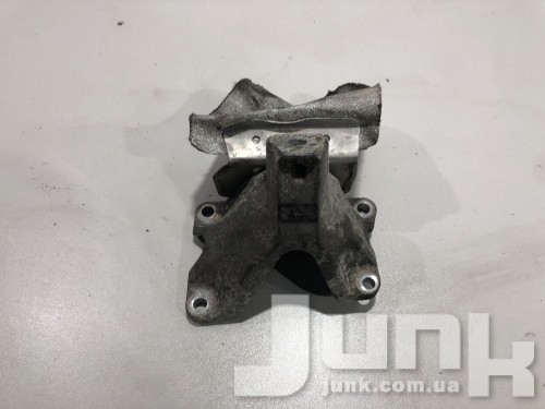 Кронштейн подушки двигателя для Audi Q5 oe 8K0199307BF разборка бу