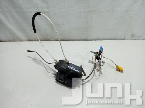 Замок двери передней правой для Mercedes W414 Vaneo oe A4147200535 разборка бу