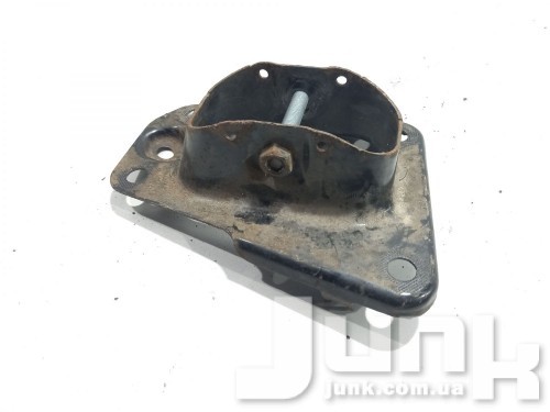 Опорный кронштейн правый для Вольксваген Golf MK7 oe 1K0505130L запчасти бу Опорный кронштейн правый для Вольксваген Golf MK7 oe 1K0505130L разборка бу