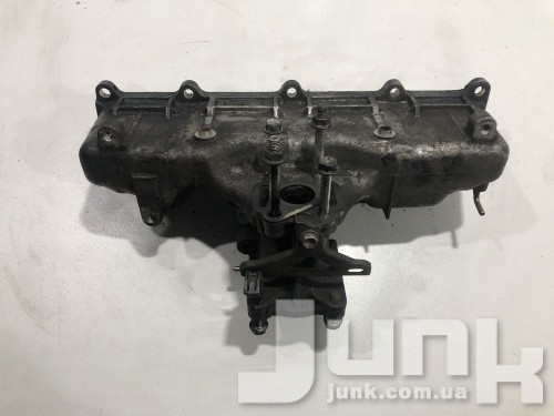 Впускной коллектор для Тойота Avensis T25 oe 171110R010 разборка бу