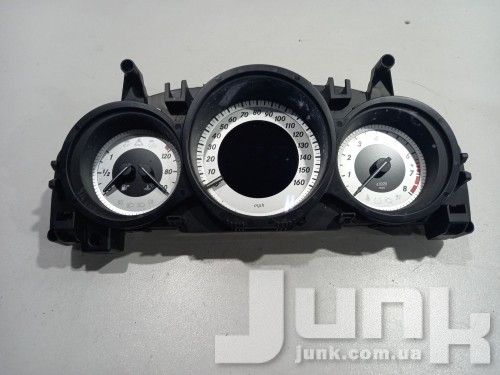 Приборная панель для Mercedes W204 oe A2049003808 разборка бу