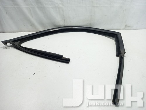 Направляющая стекла передней правой двери для Фольксваген Гольф 7 oe 5GM837432G5AP разборка бу