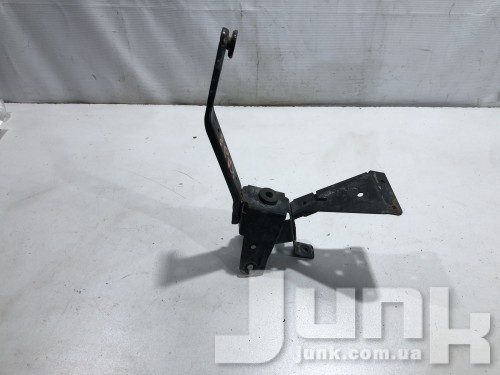 Кронштейн расширительного бачка для Land Rover Range Rover III oe PCU500190 запчасти бу Кронштейн расширительного бачка для Land Rover Range Rover III oe PCU500190 разборка бу