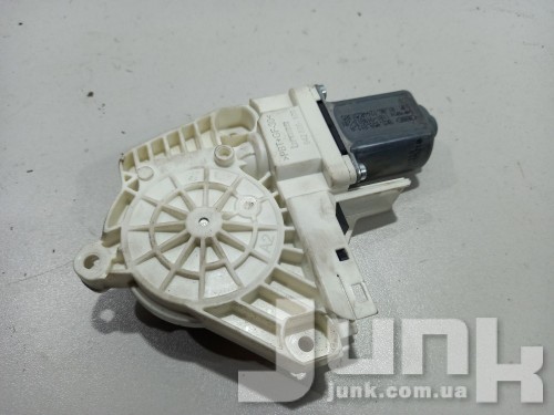 Моторчик стеклоподьемника задний правый oe 8K0959812A запчасти бу Моторчик стеклоподьемника задний правый oe 8K0959812A разборка бу