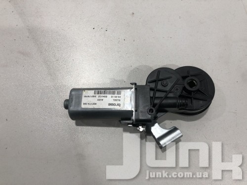 Моторчик регулировки наклона сиденья левый для Вольксваген Golf MK7 oe 5QM881045D запчасти бу Моторчик регулировки наклона сиденья левый для Вольксваген Golf MK7 oe 5QM881045D разборка бу