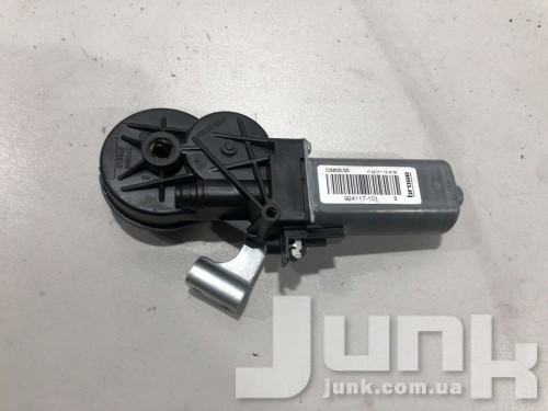 Моторчик регулировки наклона сиденья правый для Вольксваген Golf MK7 oe 5QM881046D запчасти бу Моторчик регулировки наклона сиденья правый для Вольксваген Golf MK7 oe 5QM881046D разборка бу