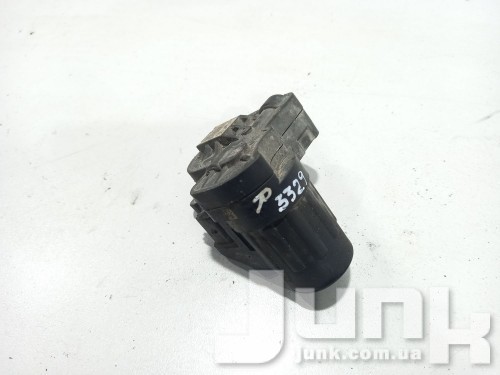 Моторчик суппорта заднего правого для Audi A3 8V oe 8V0998281A запчасти бу Моторчик суппорта заднего правого для Audi A3 8V oe 8V0998281A разборка бу