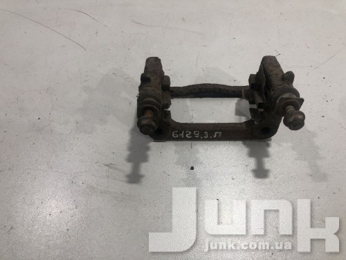 Скоба заднего суппорта для Mercedes W414 Vaneo oe A1684201415 разборка бу