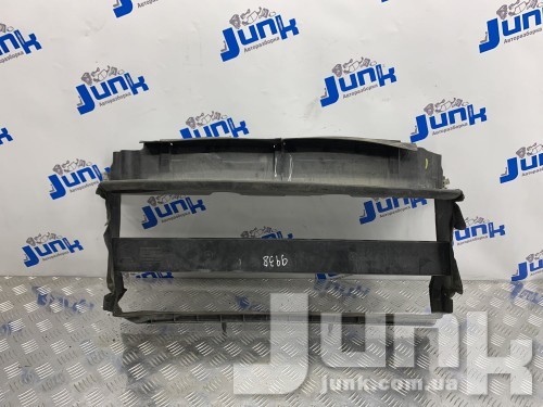 Дефлектор радиатора для Land Rover Discovery 4 oe LR013050 запчасти бу Дефлектор радиатора для Land Rover Discovery 4 oe LR013050 разборка бу