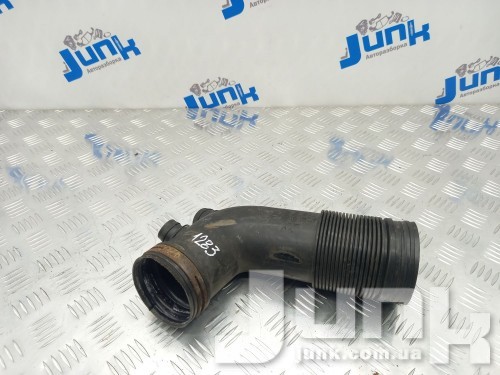 Патрубок воздушного фильтра для Вольксваген Tiguan I oe 07K129684A разборка бу