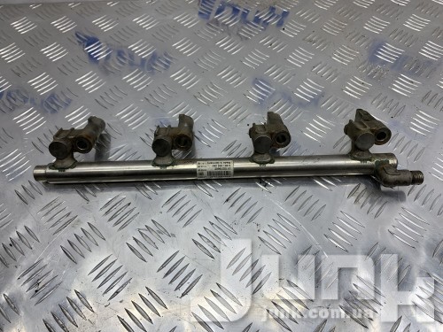 Топливная рампа правая для Land Rover Discovery 4 oe LR024838 разборка бу