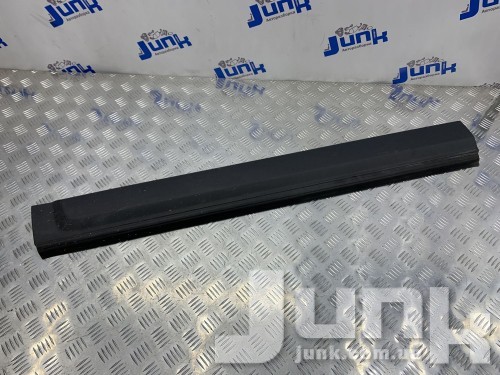 Молдинг двери передней левой нижний для Land Rover Discovery 4 oe DGP000134PCL запчасти бу Молдинг двери передней левой нижний для Land Rover Discovery 4 oe DGP000134PCL разборка бу