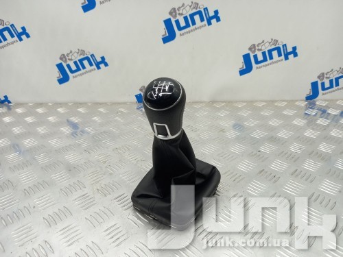 Ручка селектора МКПП для Вольксваген Passat B7 oe 561711113ENGC разборка бу