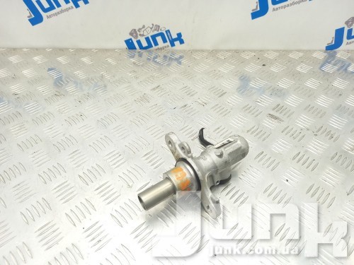 Главный тормозной цилиндр для Mercedes C117 CLA oe A2464300301 запчасти бу Главный тормозной цилиндр для Mercedes C117 CLA oe A2464300301 разборка бу