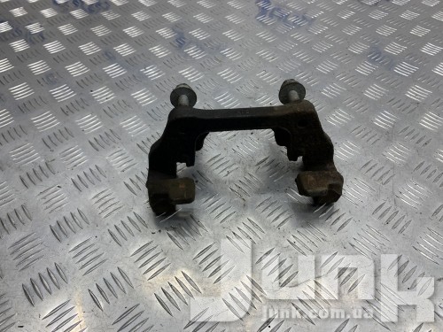 Скоба переднего суппорта для BMW F30 oe 34116850971 разборка бу