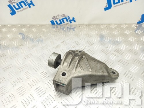Кронштейн подушки (опоры) двигателя левой для BMW F02 oe 22116777605 разборка бу