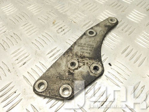 Кронштейн насоса системы охлаждения для BMW F07 oe 11517589205 запчасти бу Кронштейн насоса системы охлаждения для BMW F07 oe 11517589205 разборка бу