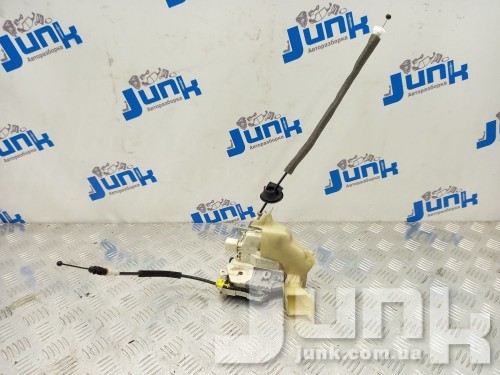 Замок двери передней левой oe 8J1837015D запчасти бу Замок двери передней левой oe 8J1837015D разборка бу