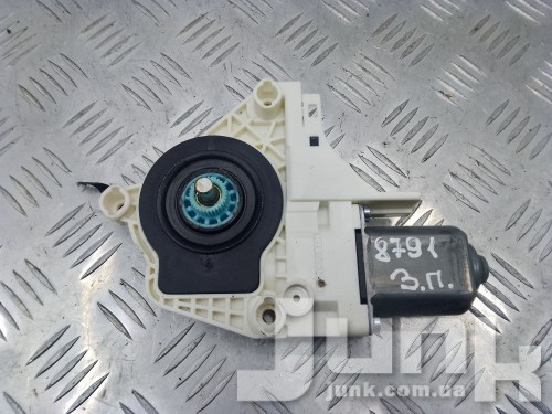 Моторчик стеклоподьемника задний правый oe 8K0959812A запчасти бу Моторчик стеклоподьемника задний правый oe 8K0959812A разборка бу
