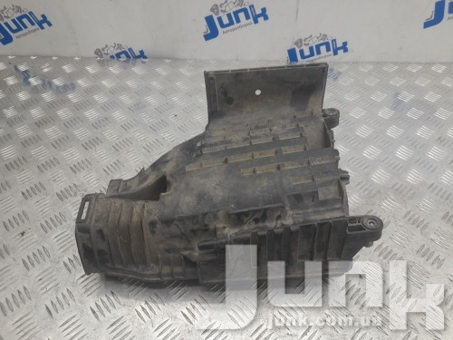 Корпус воздушного фильтра для Mercedes W210 oe A2710900901 разборка бу