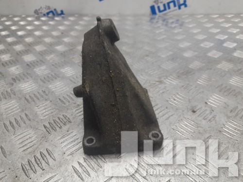 Кронштейн опоры двигателя правый для Mercedes W210 oe A6062230104 разборка бу
