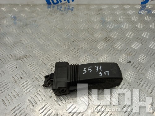 Ограничитель задней правой двери для Audi A5 F5 oe 8W8839249 запчасти бу Ограничитель задней правой двери для Audi A5 F5 oe 8W8839249 разборка бу