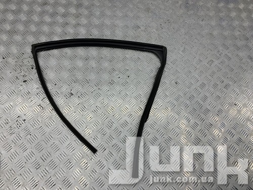 Направляющая стекла задней правой двери для Mazda 6 oe GHK172605K запчасти бу Направляющая стекла задней правой двери для Mazda 6 oe GHK172605K разборка бу