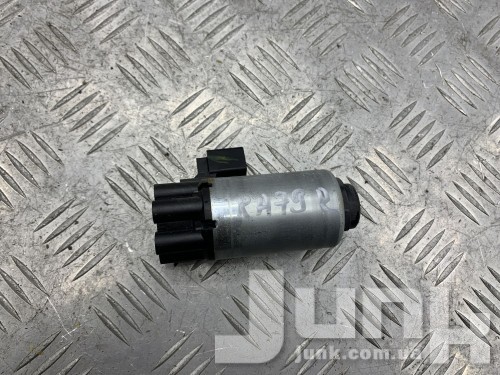 Моторчик регулировки правого сидения для Ford Fusion MK5 oe C05501100 запчасти бу Моторчик регулировки правого сидения для Ford Fusion MK5 oe C05501100 разборка бу