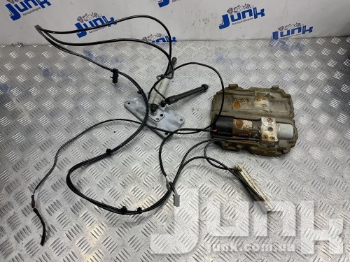 Привод крышки багажника для Mercedes W164 oe A1648000648 запчасти бу Привод крышки багажника для Mercedes W164 oe A1648000648 разборка бу