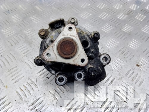 Водяная помпа (насос охлаждения) для Mazda 6 oe PE0115010D разборка бу