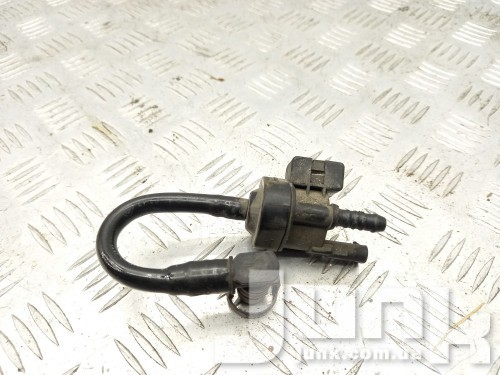 Соединительная трубка с клапаном для Audi SQ5 oe 06E133781K запчасти бу Соединительная трубка с клапаном для Audi SQ5 oe 06E133781K разборка бу