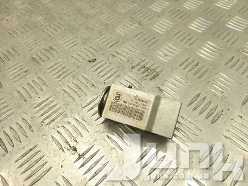 Клапан trv кондиционера для Porsche Panamera 4 oe 97057362100 запчасти бу Клапан trv кондиционера для Porsche Panamera 4 oe 97057362100 разборка бу