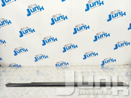 Молдинг двери передней правой для Porsche Panamera 4 oe 97053715601A78 разборка бу