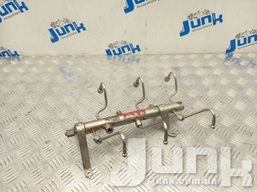 Топливная рампа для Porsche Panamera 4 oe 94611011521 разборка бу