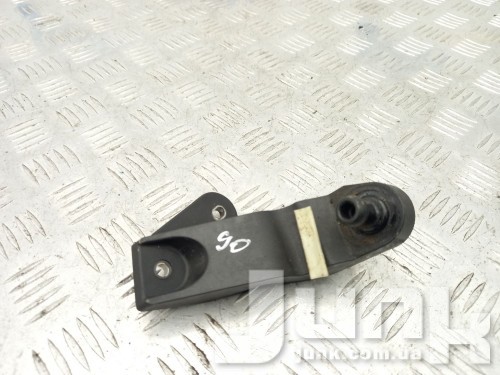 Кронштейн корпуса воздушного фильтра для Audi A8 D4 oe 4H0133570A разборка бу