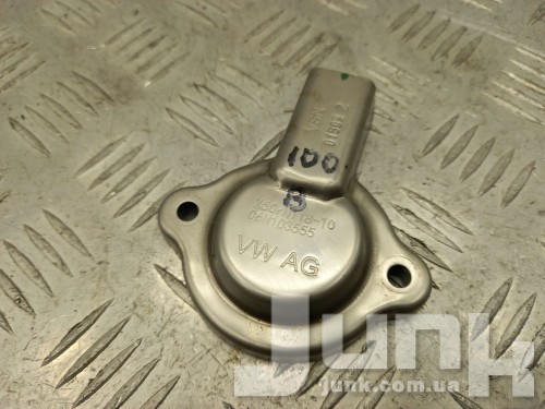 Экран электромагнитного клапана для Audi A6 C8 oe 06M103555 разборка бу