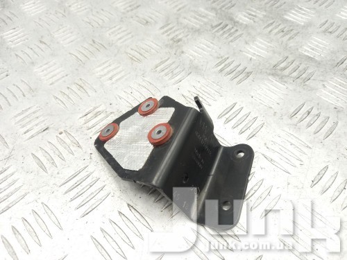 Кронштейн насоса системы охлаждения для Audi A6 C8 oe 06M121093K разборка бу