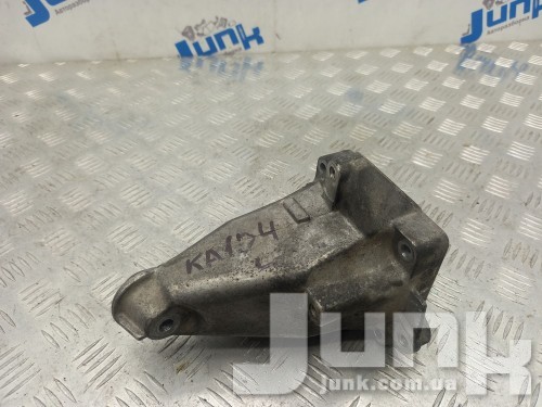 Кронштейн опоры двигателя левый для Mercedes W204 oe A2712232704 запчасти бу Кронштейн опоры двигателя левый для Mercedes W204 oe A2712232704 разборка бу