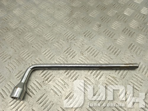 Балонный ключ для Mercedes W204 oe A2215810001 запчасти бу Балонный ключ для Mercedes W204 oe A2215810001 разборка бу