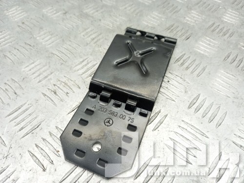 Упор противооткатный для Mercedes W204 oe A2035830075 запчасти бу Упор противооткатный для Mercedes W204 oe A2035830075 разборка бу