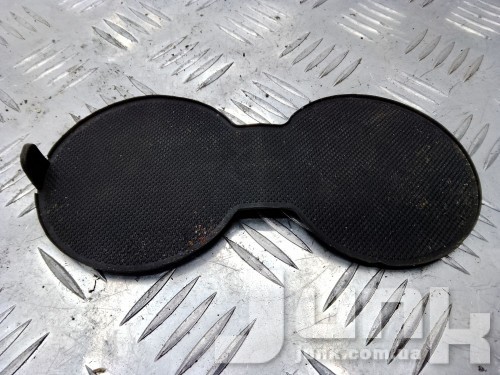 Коврик резиновый центральной консоли для Audi S3 8V oe 8V1864261 разборка бу