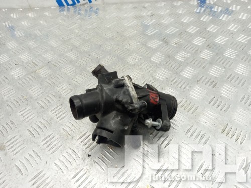 Термостат с корпусом для Mercedes C117 CLA oe A2702002200 разборка бу