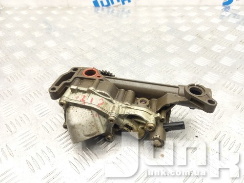 Масляный насос для Mercedes C117 CLA oe A2701800700 разборка бу