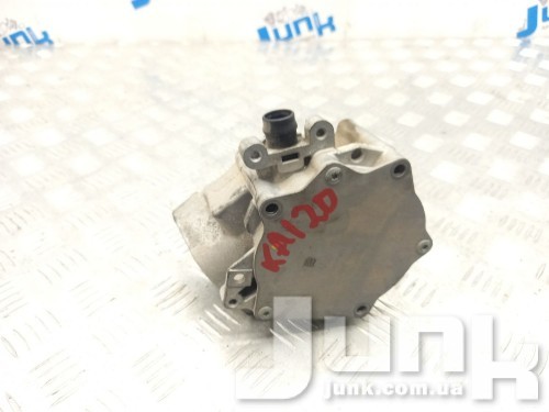 Вакуумный насос для Вольксваген Golf R 7 oe 06L145100F разборка бу