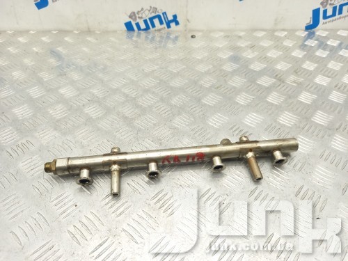 Топливная рампа для Audi S3 8V oe 06K133317AB разборка бу