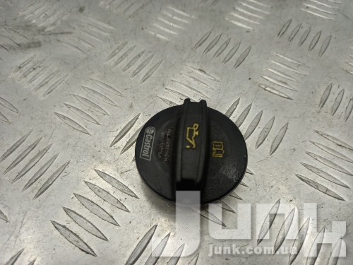 Крышка маслозаливной горловины для Audi S3 8V oe 06K103485C разборка бу